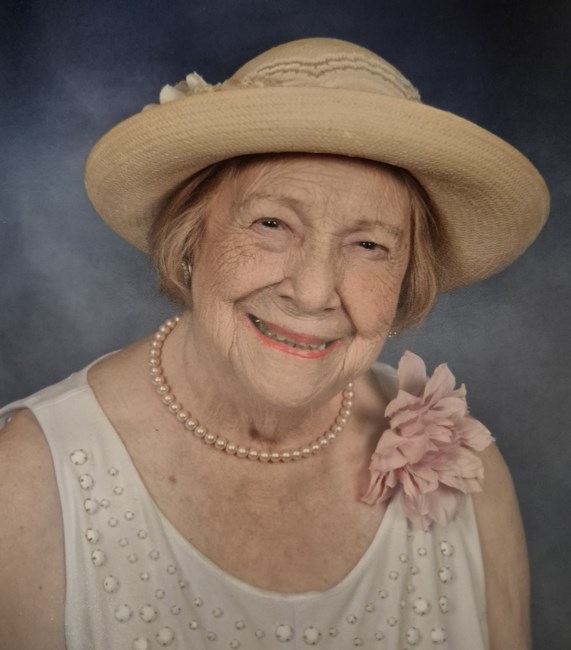 Obituary of Maria G. Muñoz