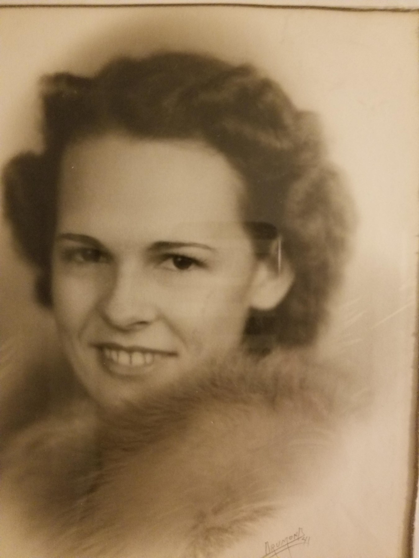 Obituary of Violet White
