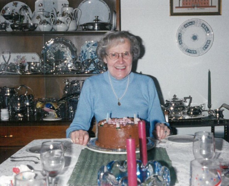 Obituary of Doris Maude Roe