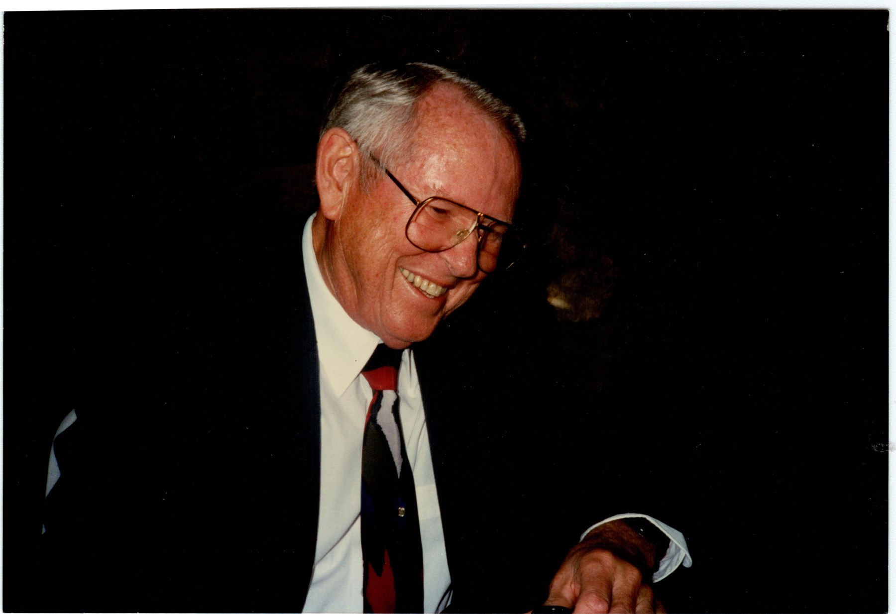 Obituary of Roy E. Monger