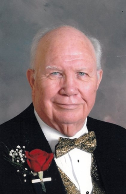 Obituary of Lowell Thomas McDaniel