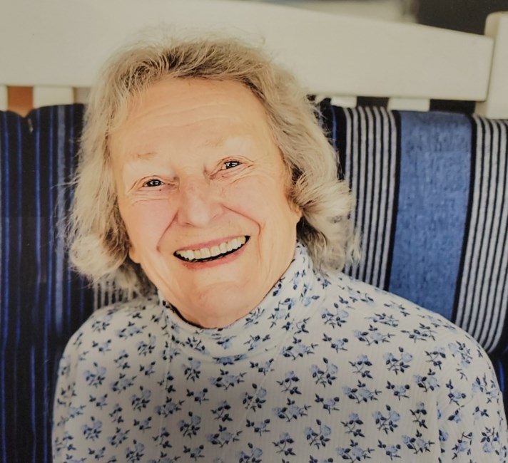 Obituary of Dorothy M Golle