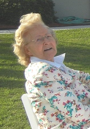 Obituary of Nella Davis Weaver