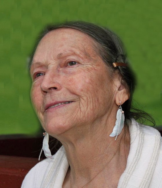 Obituary of Gladys Lundholm