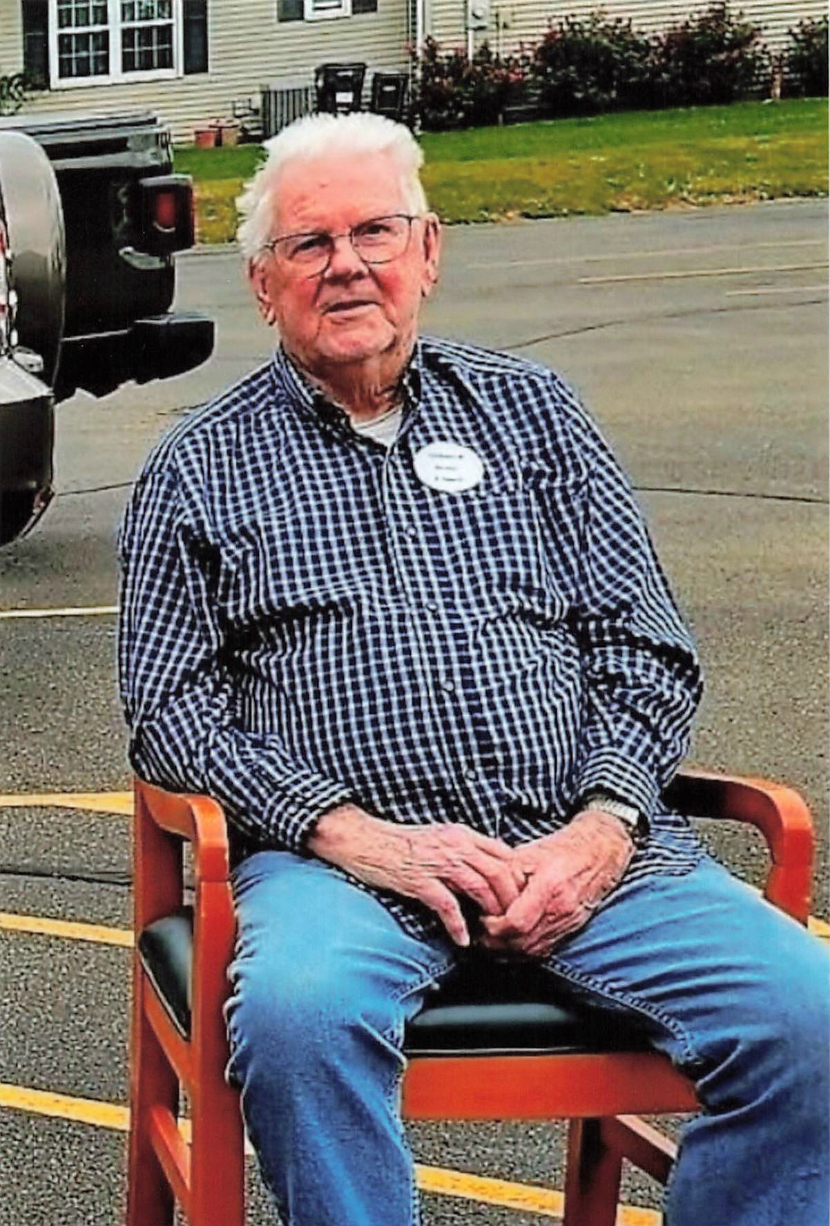 Obituary of Gilbert E Runyon