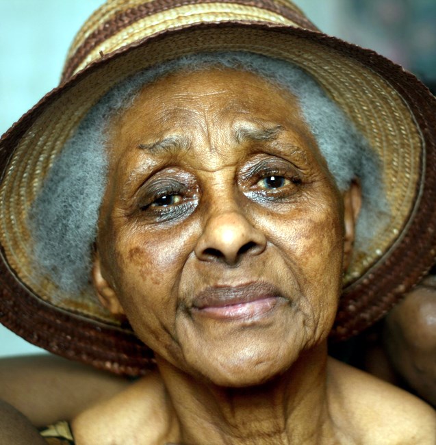 Obituary of Lotty Longmore