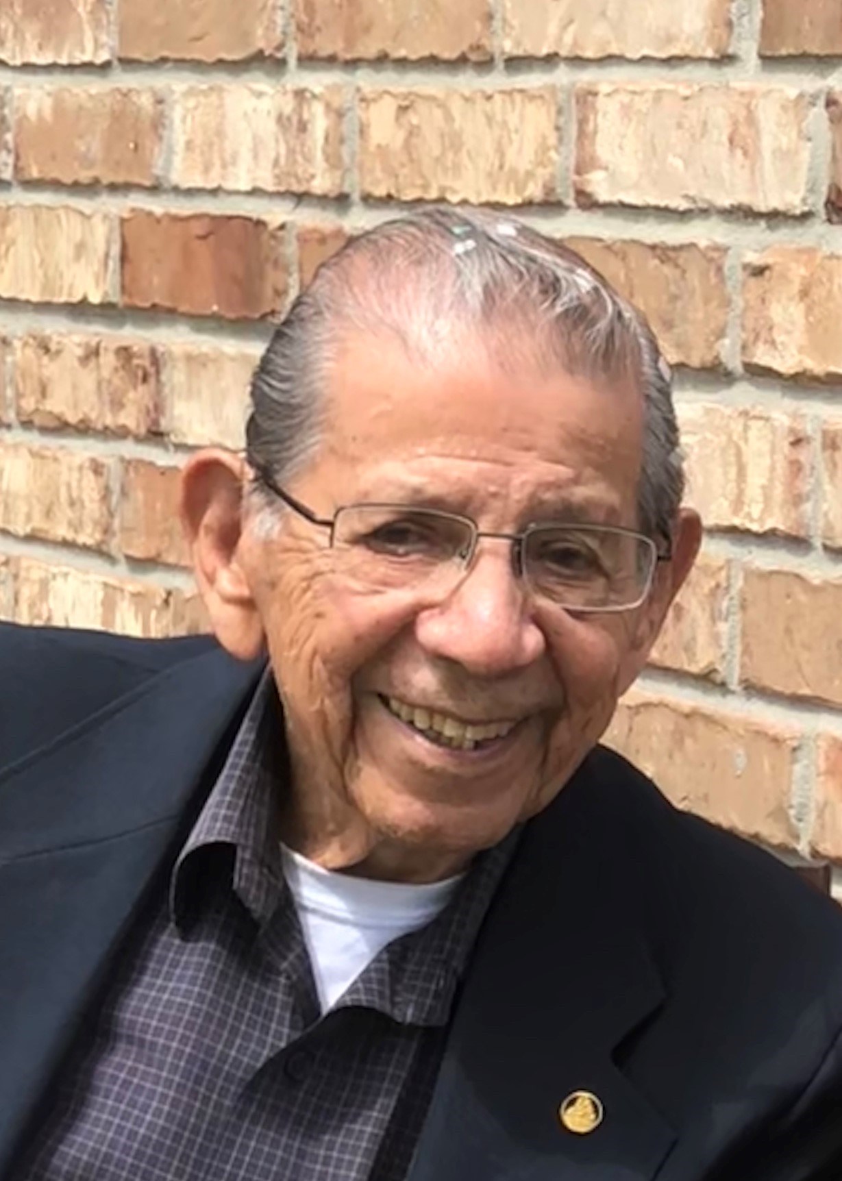 Obituary of Gilberto DeLeon Perales