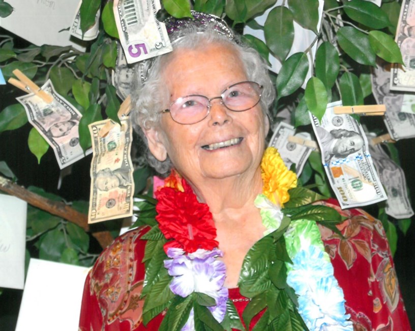 Obituary of Maxine Thomas Tucker