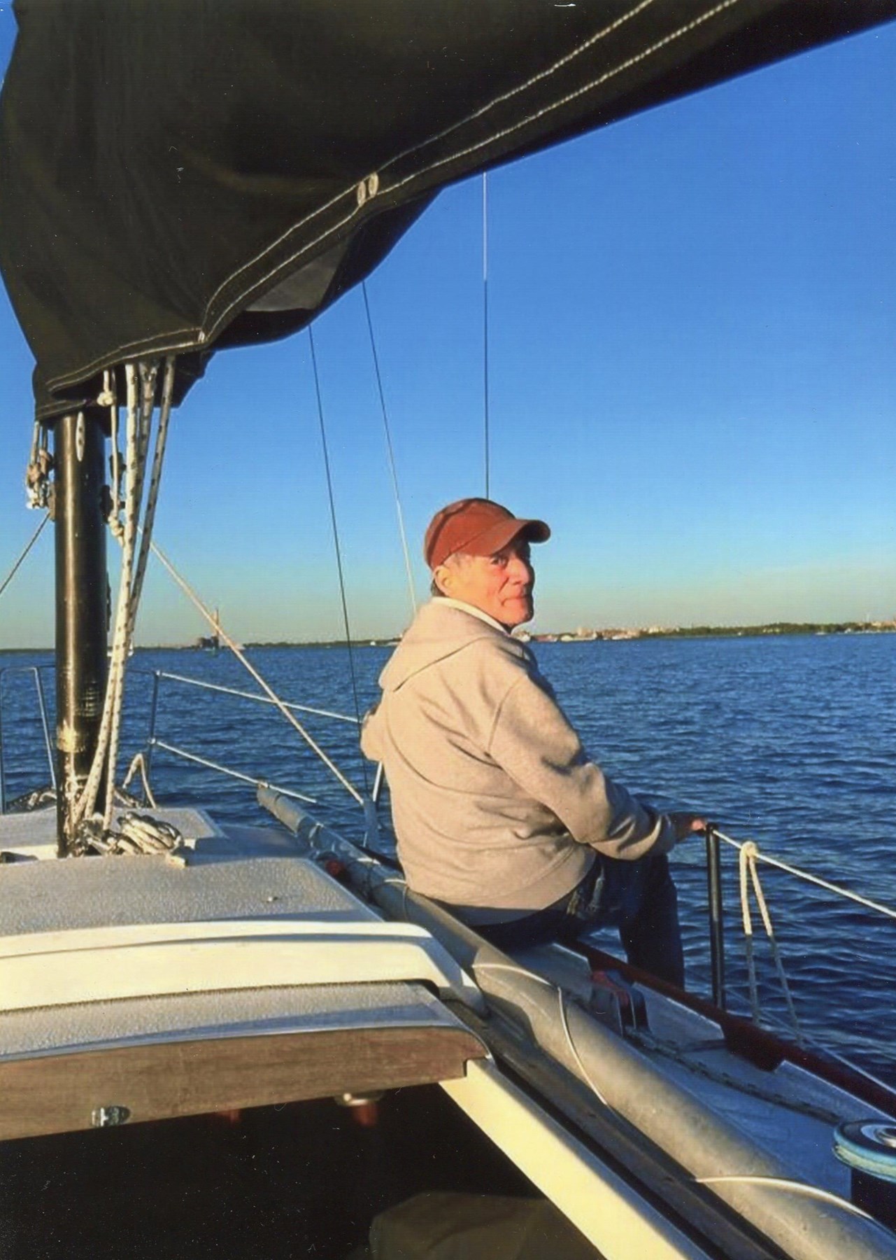 Obituario de Esequiel "Chuck" Guerrero