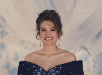 Obituary of Barbi DeeRobin Cofer