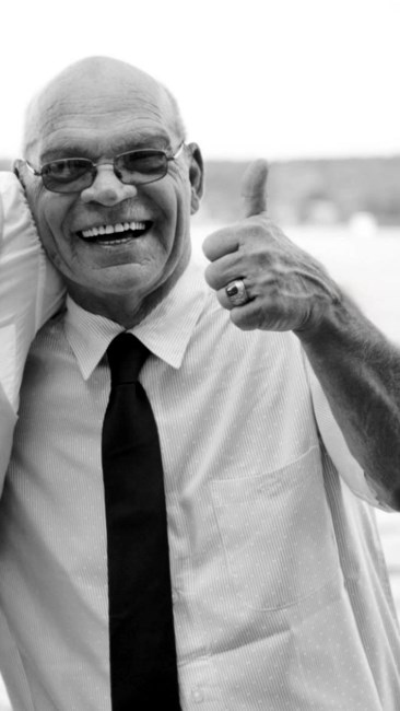 Obituary of Llewellyn Edward DeVries