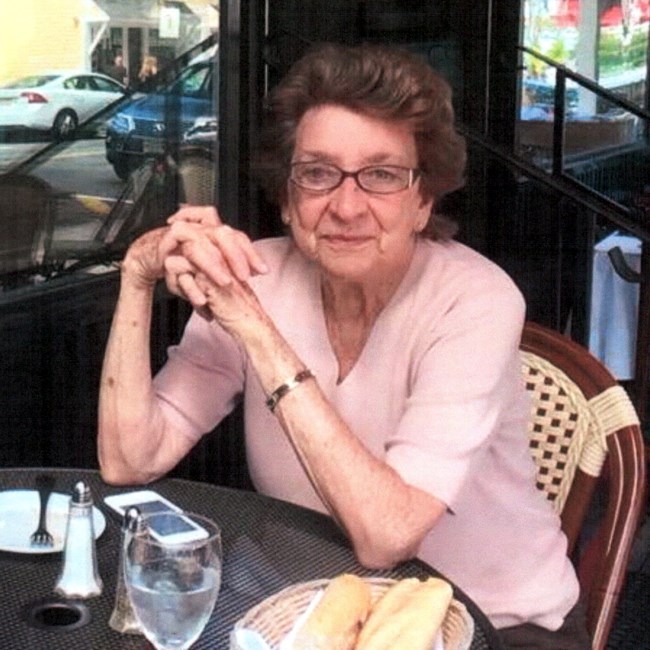 Obituary of Lucille Quinn