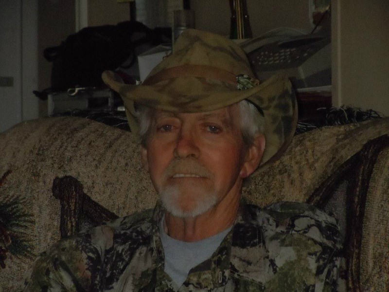 Avis de décès de John M. Huggins