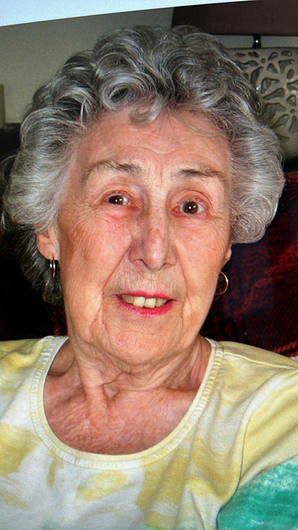 Obituary of Gladys Mae Whitford