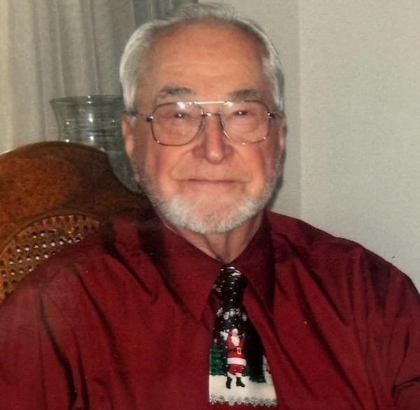 Obituario de Lynn E. Coufal