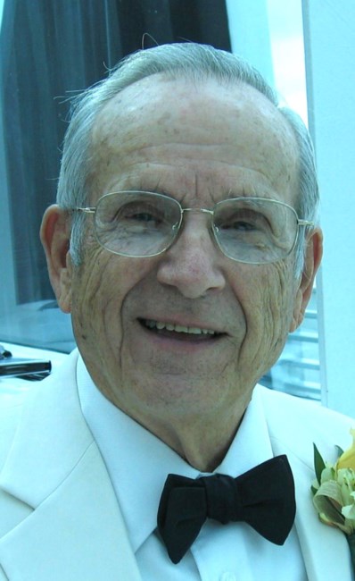 Obituario de Edgar Lebey Helmey