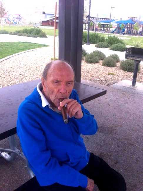 Obituario de John Daniel Bradley