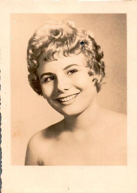 Obituary of Aida "Amelia" Hernandez