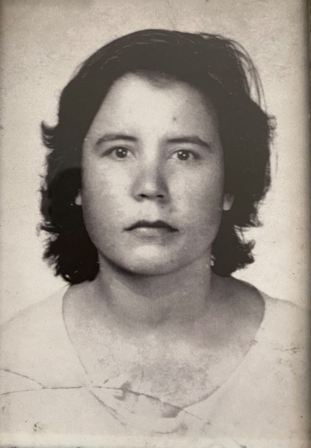 Obituario de Consuelo C. Mendoza