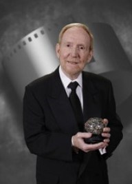 Obituario de Donald Gordon Angus