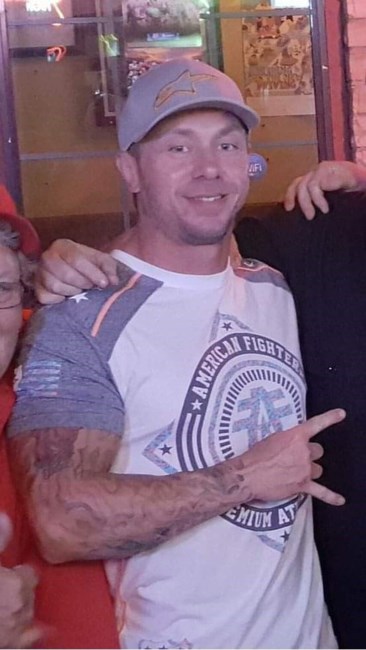 Obituario de Tynes Brandon Schroller