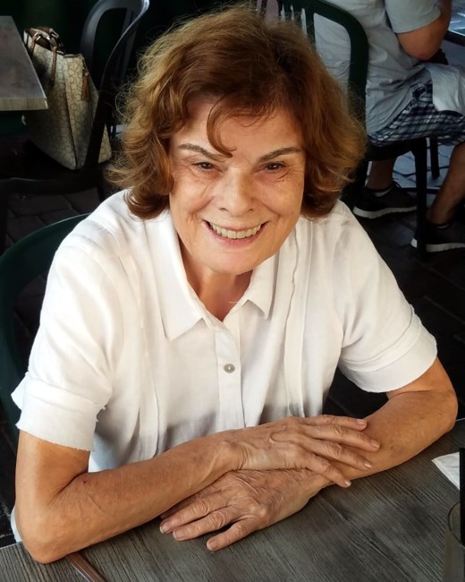 Avis de décès de Irene Dee