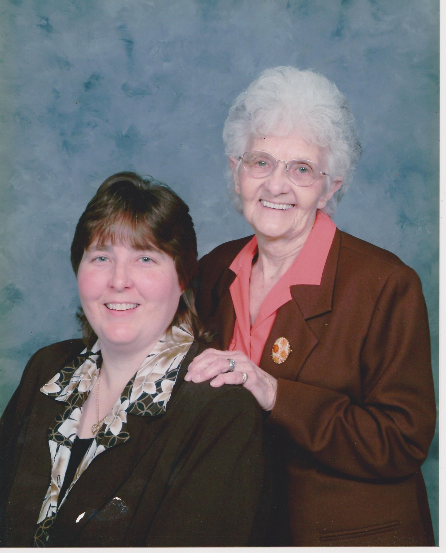 Obituary of Evelyn Murray Brown