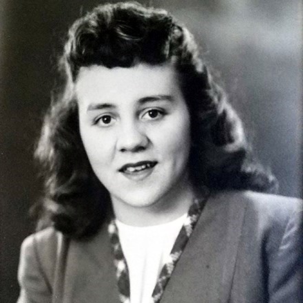 Obituary of Betty Vivian (Helling) Mainz