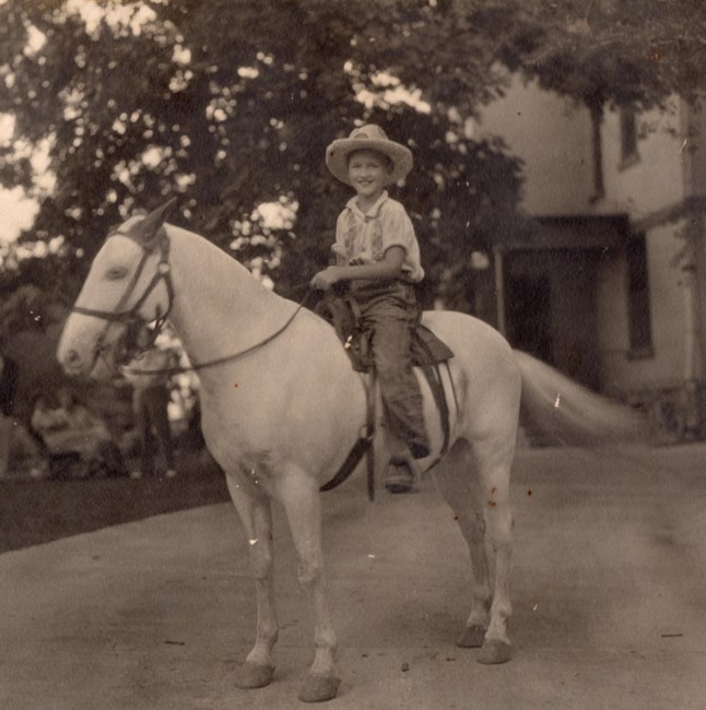 Obituary of Richard Hugo Schmidt