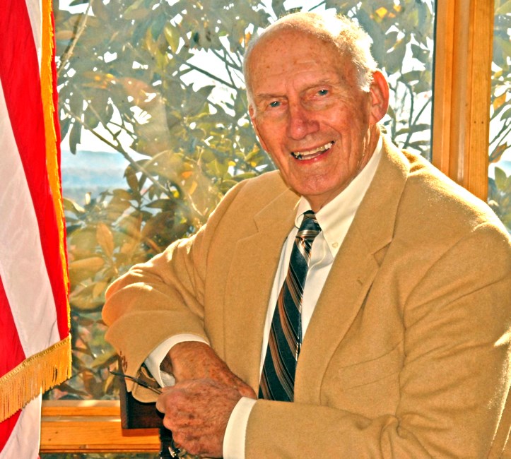 Obituario de Everett H. Holle