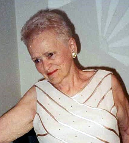 Obituario de Regina M. Lewis