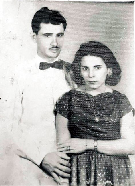 Obituario de Dignora Ibargollin and Armando Estrada