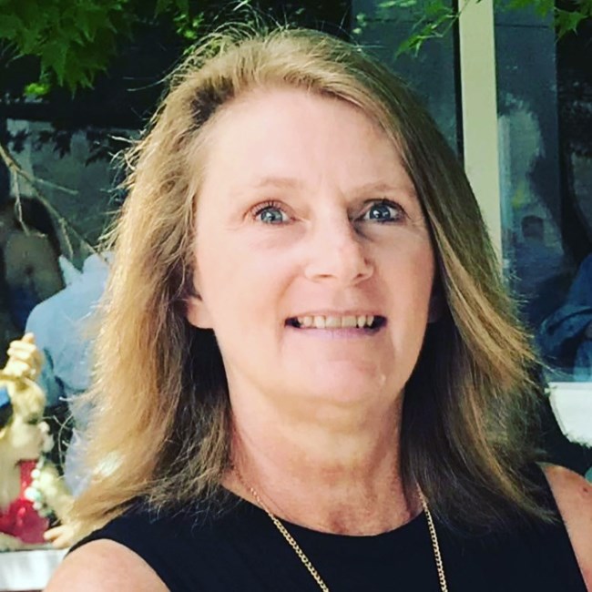 Obituary of Tina Michele Smith