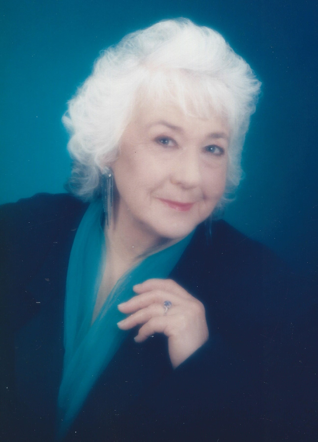 Obituary of Lillian T Moore