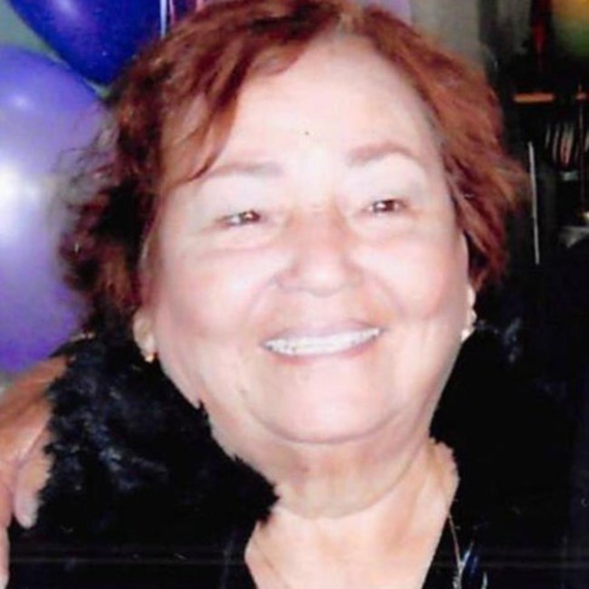 Obituary of Consuelo Cruz