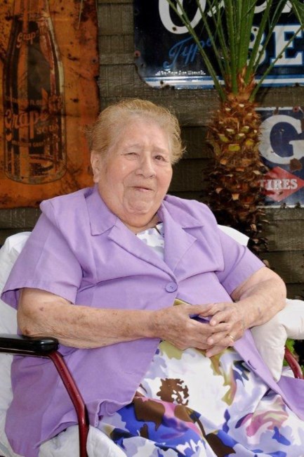 Obituary of Consuelo Santiago