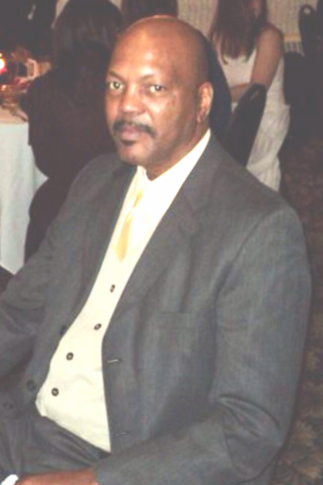 Obituary of Robert E. Smith