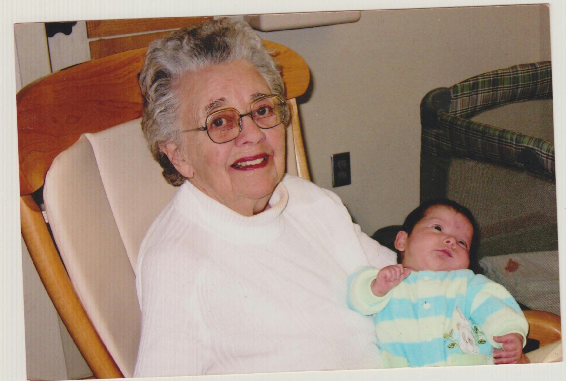 Obituario de Laurie Lee Hall