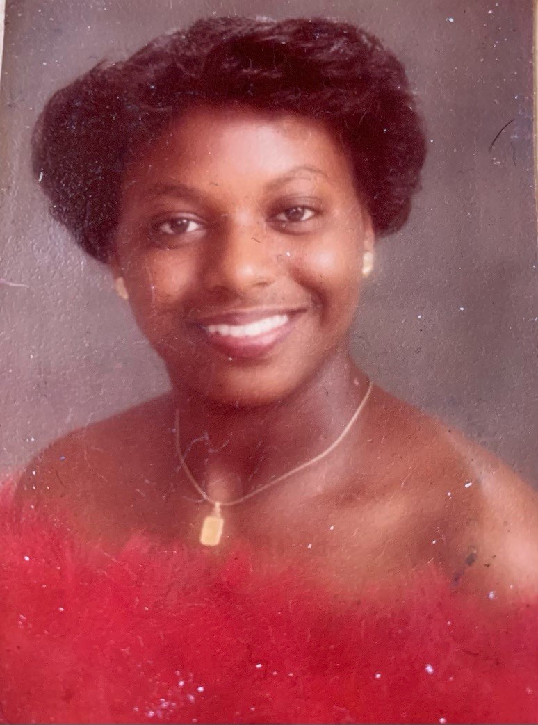 Obituario de Yolanda Elaine Lovett