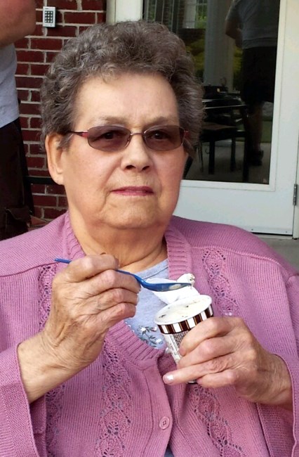 Obituario de Eveline Schuster