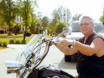 Obituary of Robert "Robbie" Helms