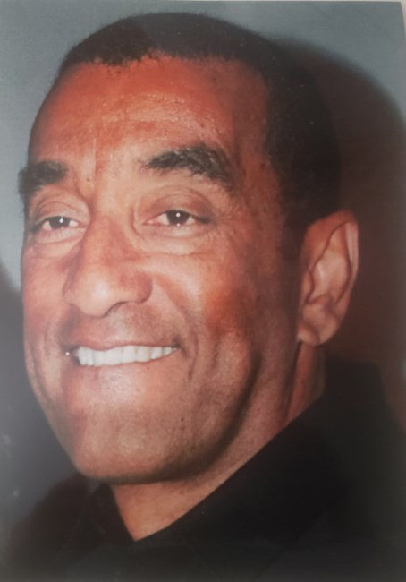 Obituary of Reneza Reginald Smith