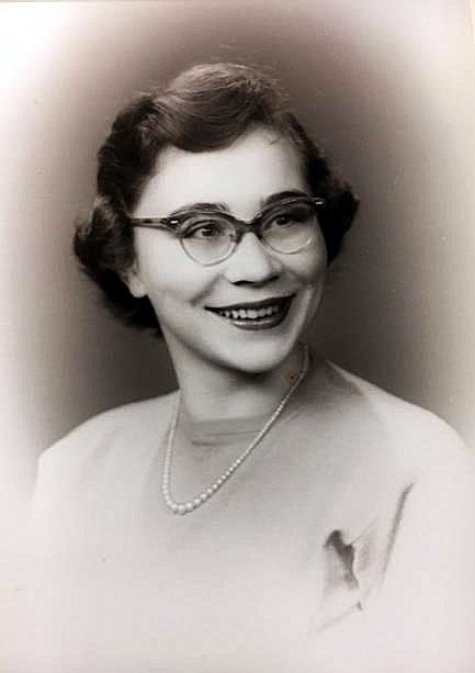 Obituario de Dorothy M Bassett
