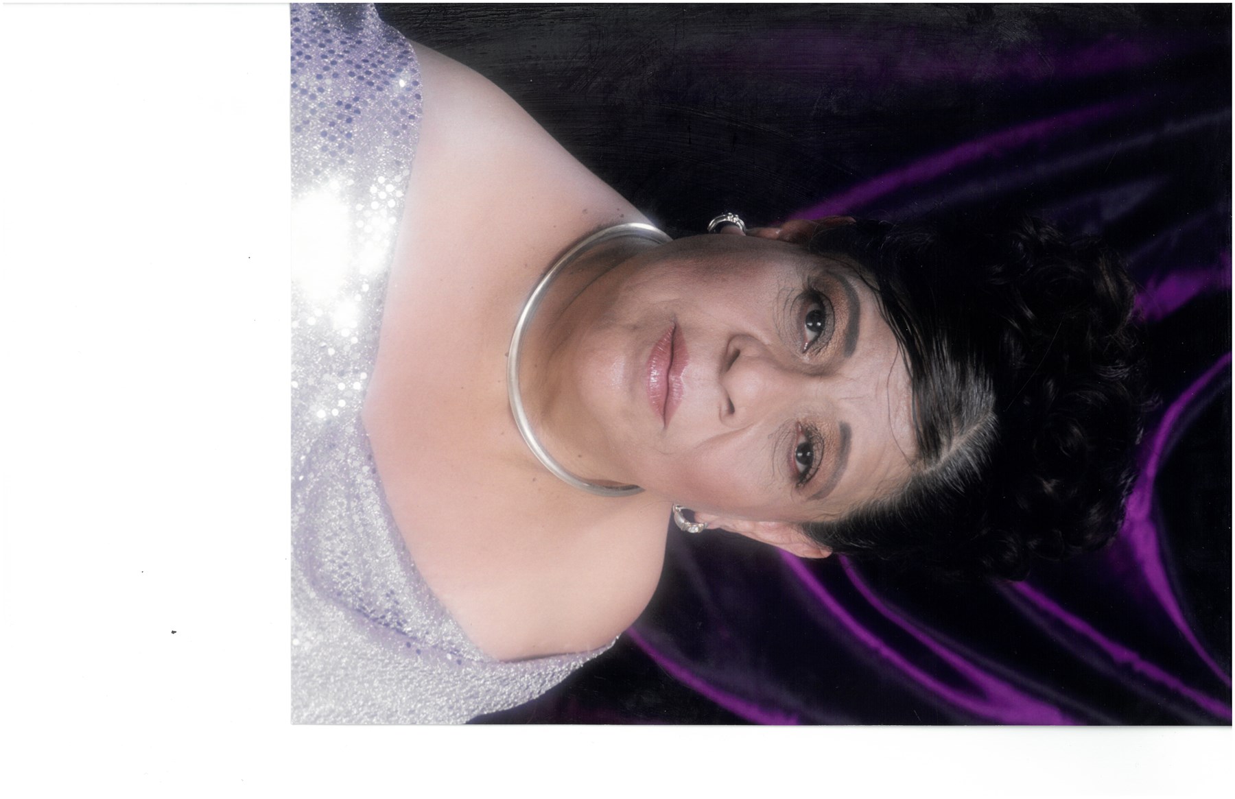 Obituary of Gloria V. Flores