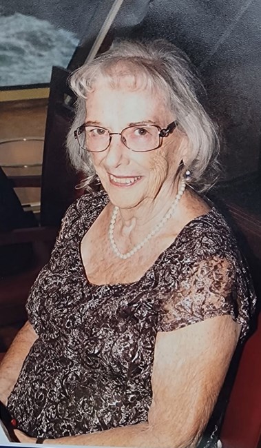 Obituary of Verlaine Janet Schneider