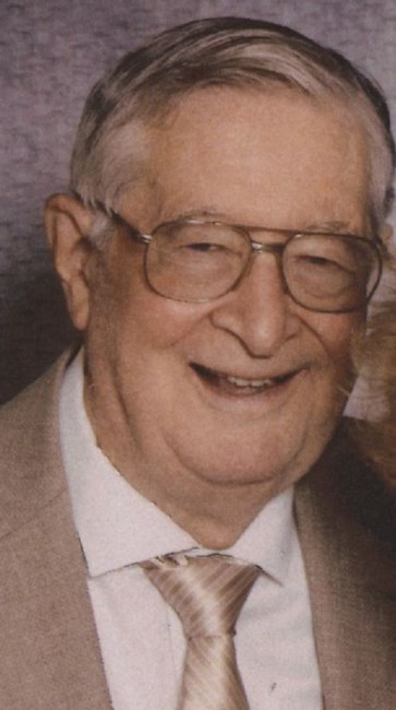 Obituary of Robert Wendell Hausmann