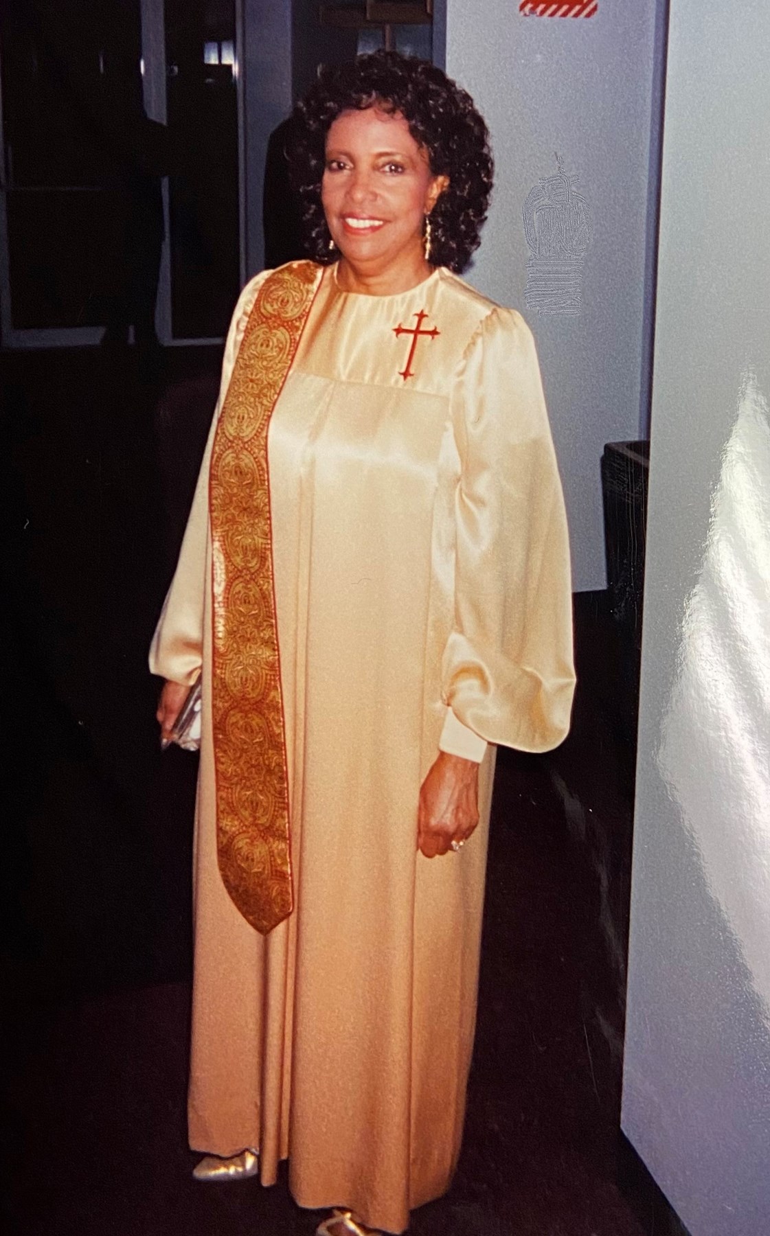 Obituary of Mrs Pastor Neoma Cochran Dennis Mrs