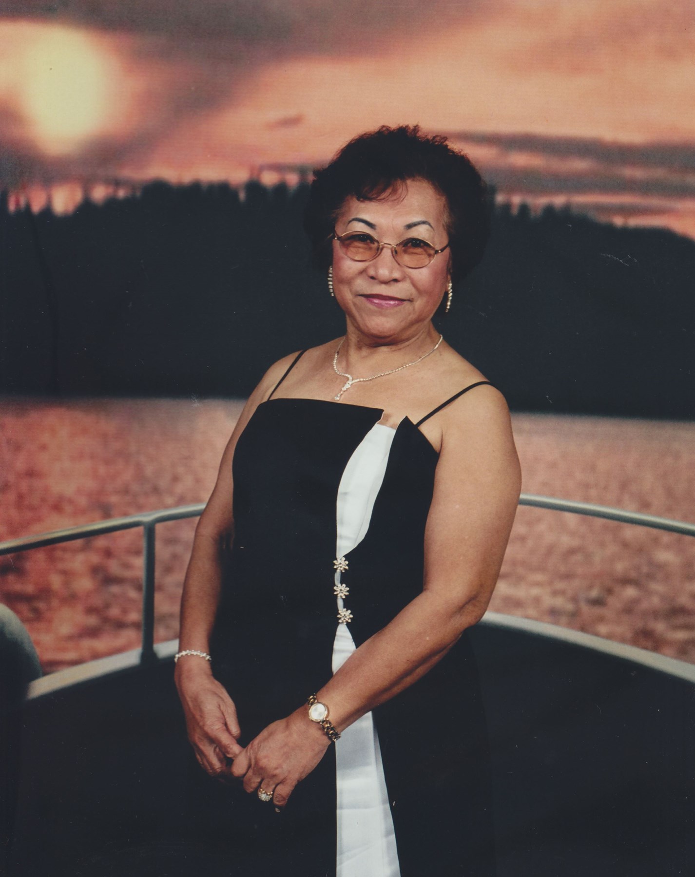 Obituary of Gloria V Valdoz