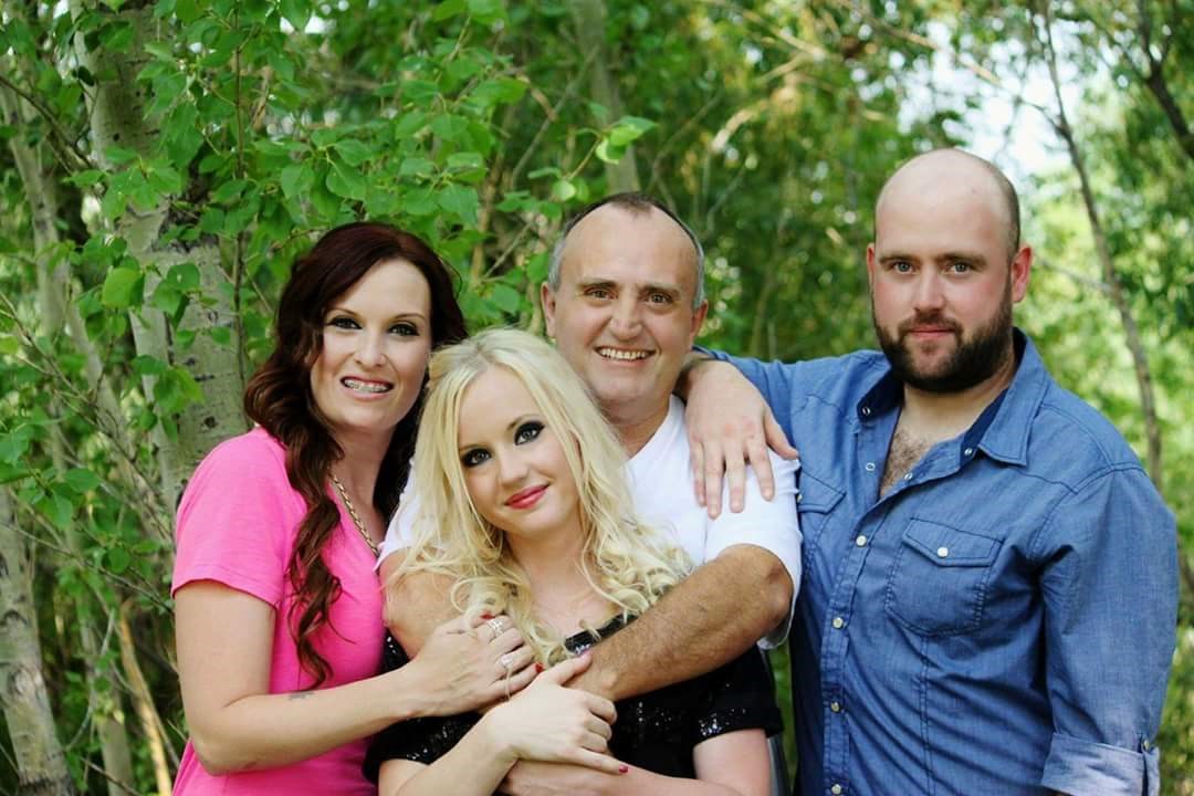 Obituary of Robert Helvey