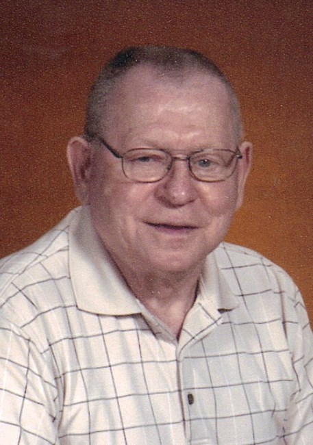 Obituary of Donald E Woeckener